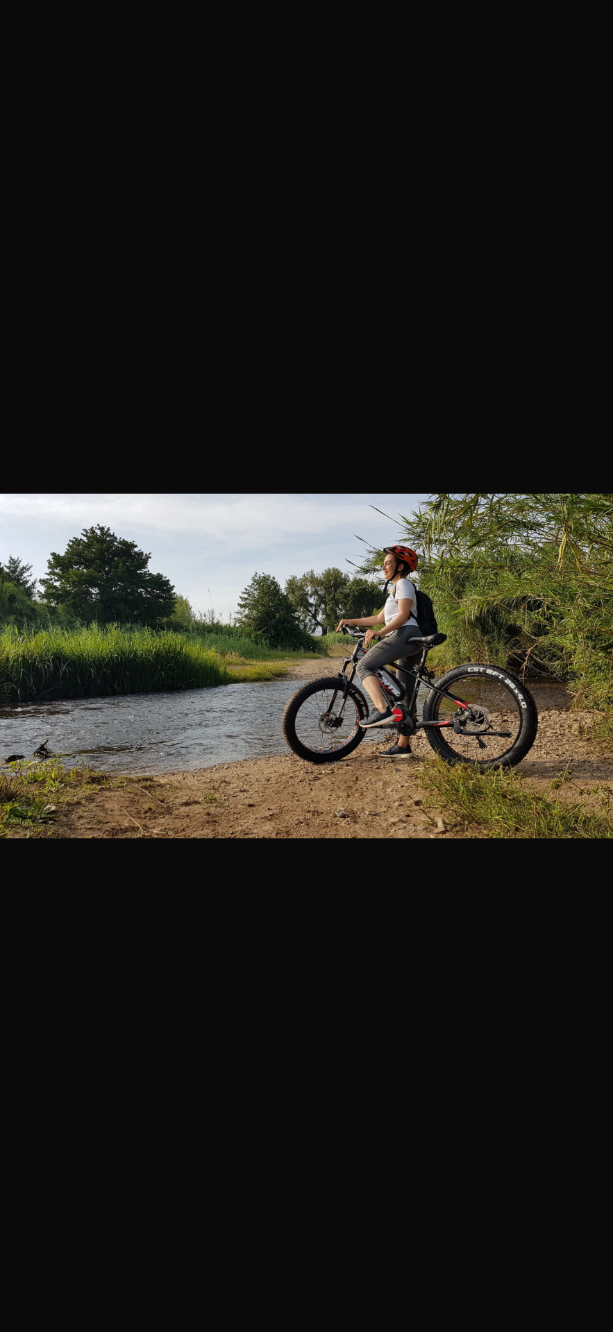 Family E-bike with aperitif at a farm stay